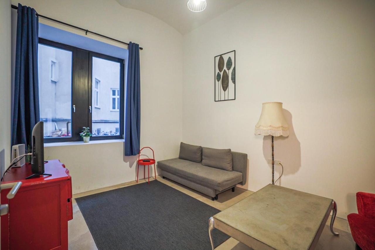 Easy Flat Augarten Vienna Exterior photo