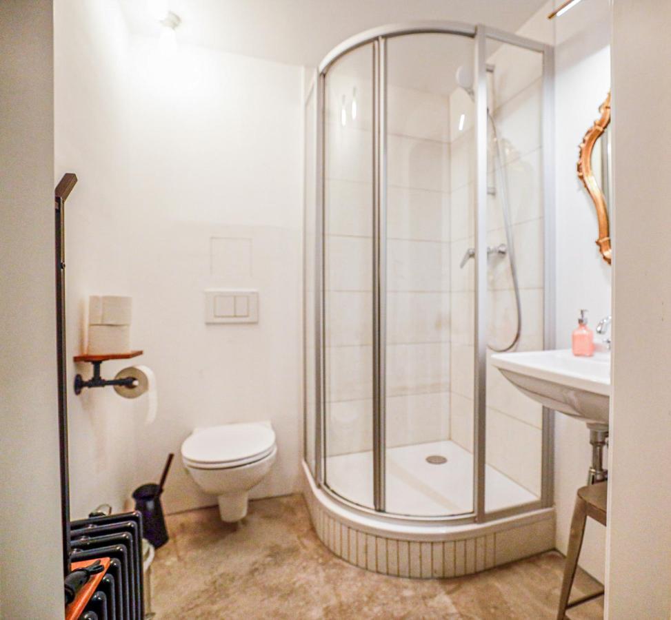 Easy Flat Augarten Vienna Exterior photo